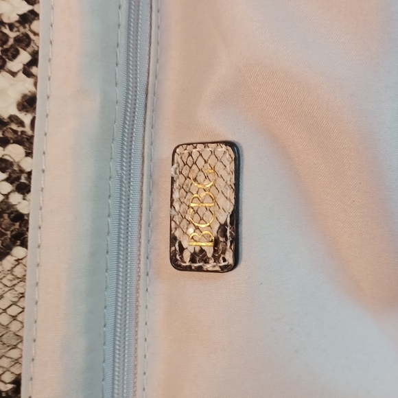 BCBG Snakeskin Chain Purse - Picture 6 of 14